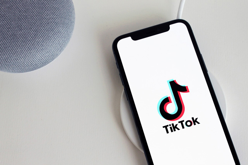 TikTok удалил сотни видео с запрещёнными материалами по требованию Роскомнадзора с начала 2023 года