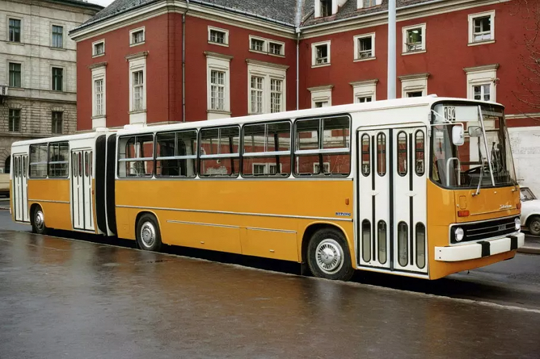 Легендарные Икарусы воскресили в новом виде. Завод по выпуску новых автобусов построят в Азербайджане